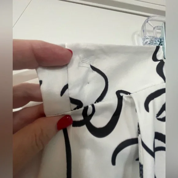 Abstract Black and White Flowy Palazzo Pants size 24/26 - Picture 4 of 7